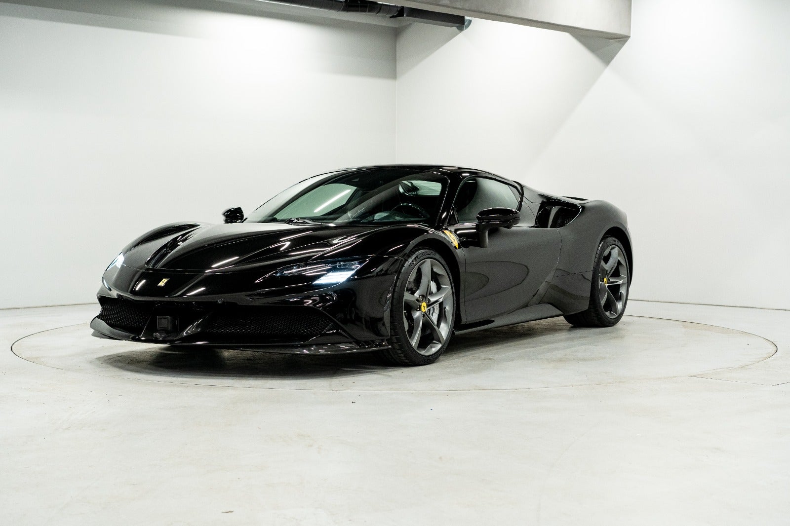 Ferrari SF90 Spider 4,0 DCT