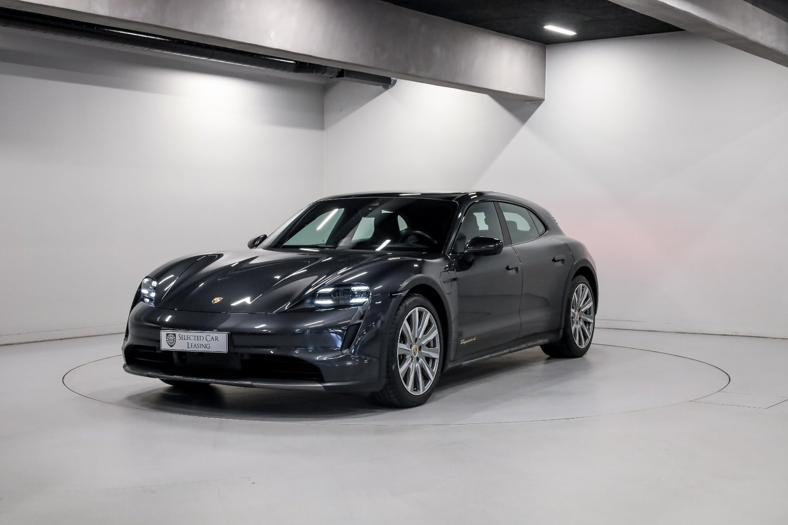 Porsche Taycan 4 Performance+ Cross Turismo